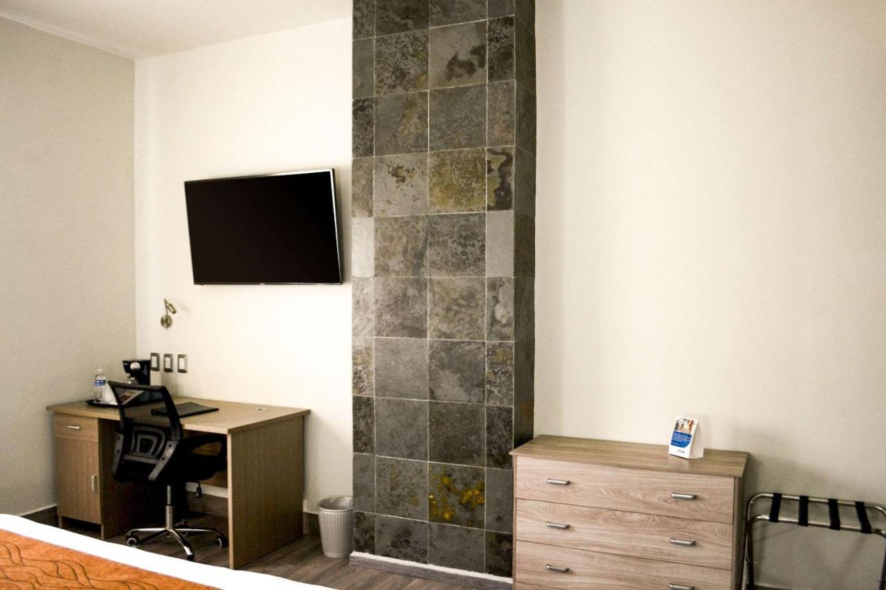 Comfort Inn Irapuato Exteriör bild