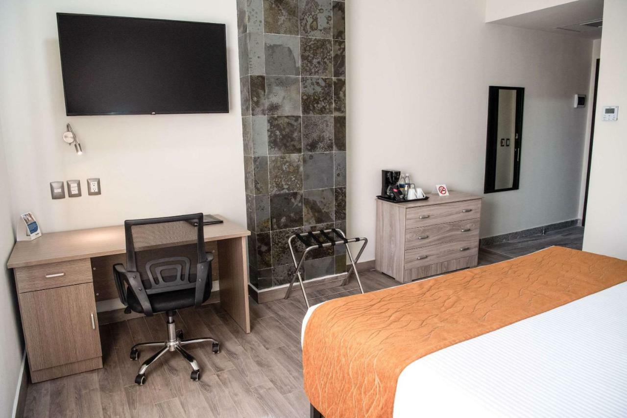 Comfort Inn Irapuato Exteriör bild
