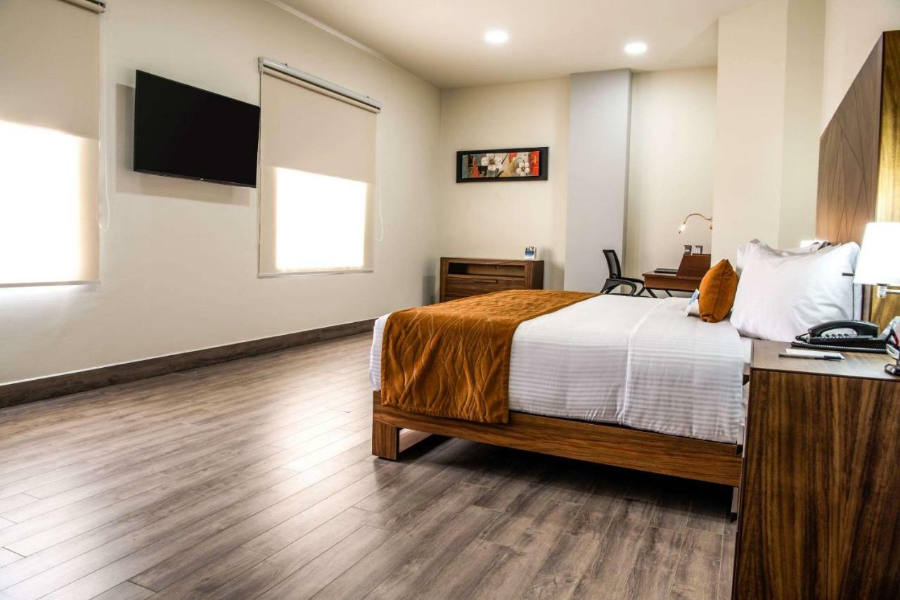 Comfort Inn Irapuato Exteriör bild